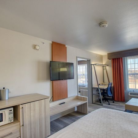 Holiday Inn Express Hotel & Suites Milwaukee Airport By Ihg Εξωτερικό φωτογραφία