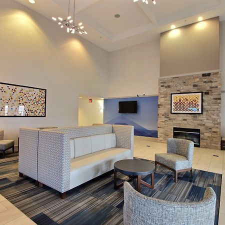 Holiday Inn Express Hotel & Suites Milwaukee Airport By Ihg Εξωτερικό φωτογραφία