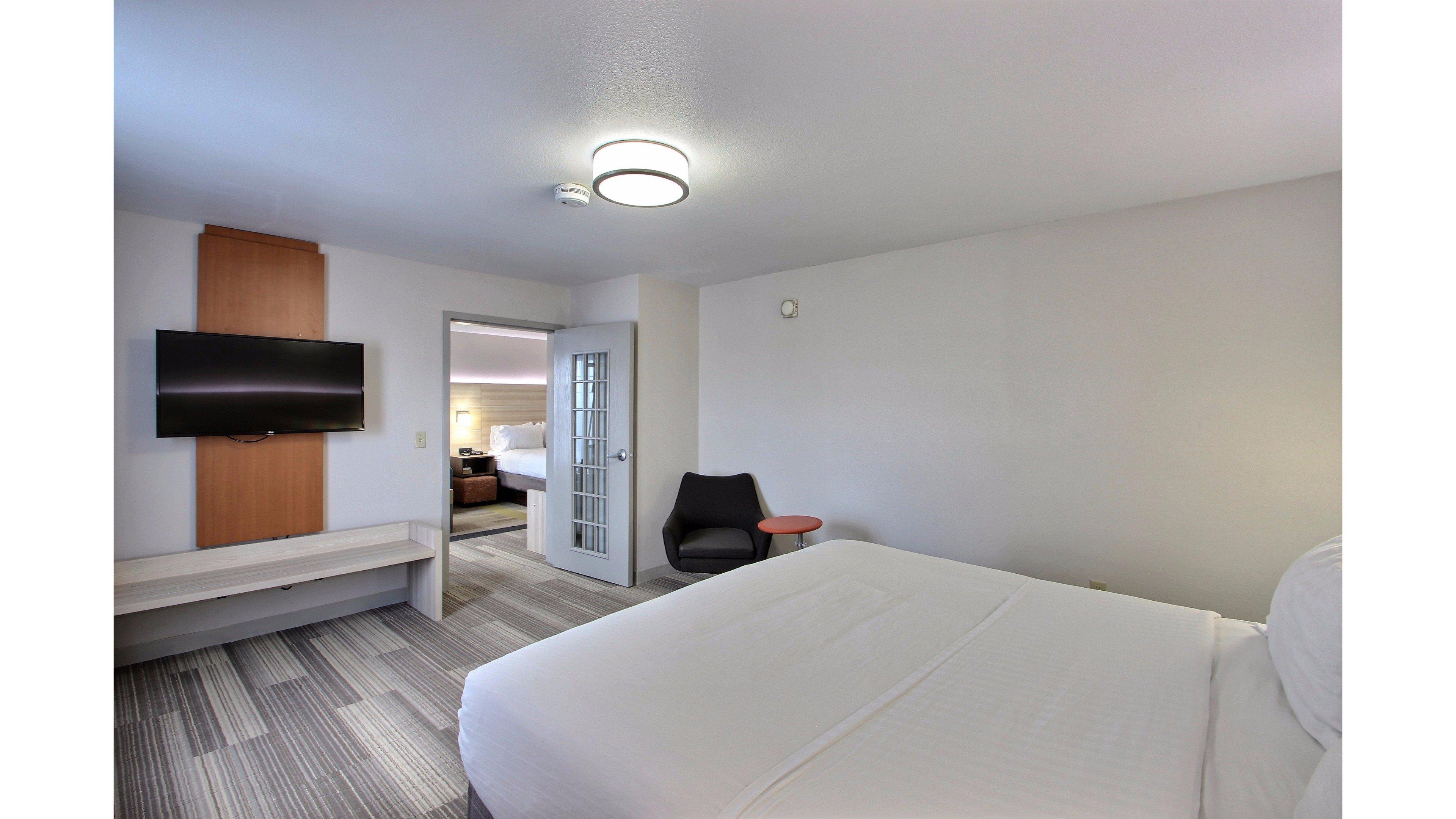 Holiday Inn Express Hotel & Suites Milwaukee Airport By Ihg Εξωτερικό φωτογραφία