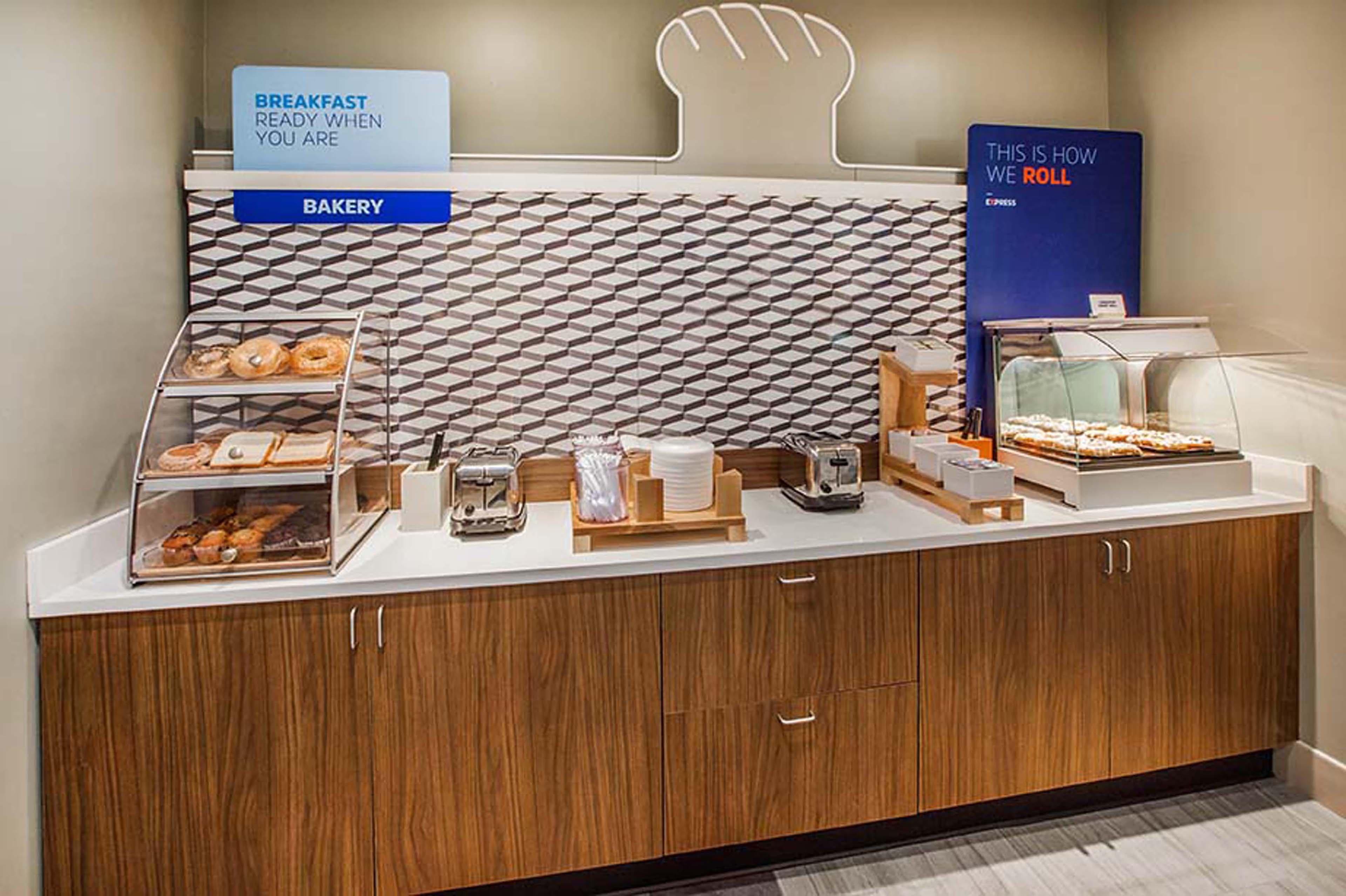 Holiday Inn Express Hotel & Suites Milwaukee Airport By Ihg Εξωτερικό φωτογραφία