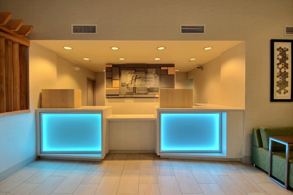 Holiday Inn Express Hotel & Suites Milwaukee Airport By Ihg Εξωτερικό φωτογραφία